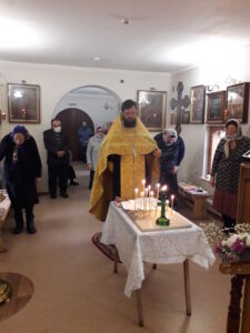 В неделю 23-я по Пятидесятнице настоятель иерей  Сергий призвал верующих молиться о жертвах ДТП
