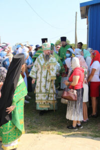 В день памяти блаженного Иоанна Кочетовского митрополит Серафим и епископ Митрофан совершили литургию в селе Кочетовка