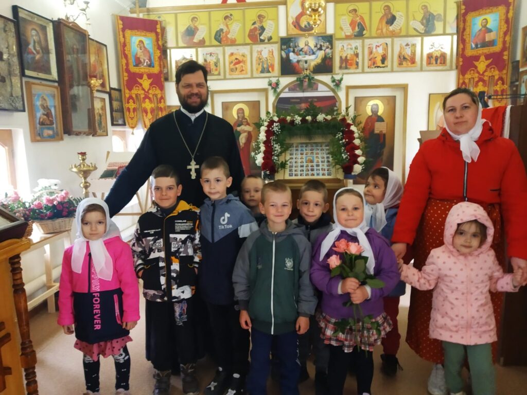 Священник Сергий Беляков встретился с воспитанниками детского сада с. Вирга