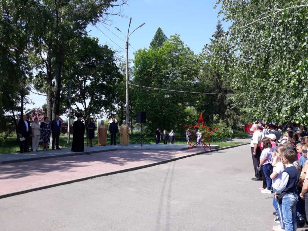 Священник Сергий Беляков принял участие  в акции «Свеча памяти» в г. Нижний Ломов