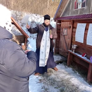 Молебен в селе Вирга на Святом источнике в честь святителя Николая Чудотворца