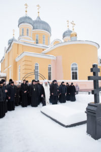 В день памяти священника Николая Болоховского иерей Сергий Беляков сослужил митрополиту Серафиму в Успенском женском монастыре