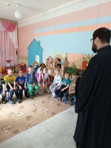 Настоятель посетил детский сад с.Вирга